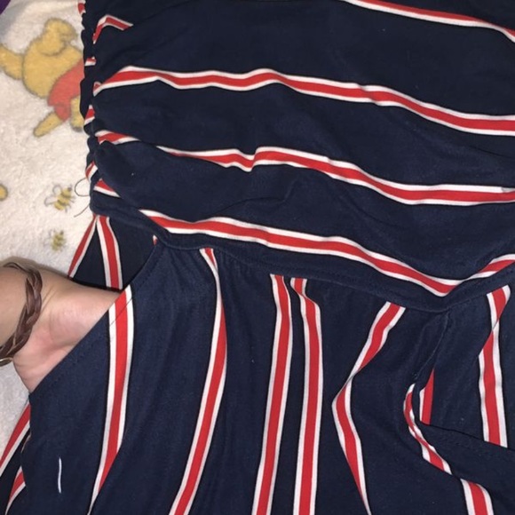 clothes - Picture 4 of 7